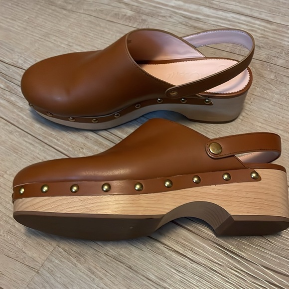 J.Crew Convertible leather clogs
Item BA188 - Picture 4 of 6